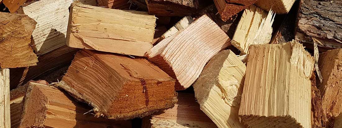 Split and seasoned logs for woodburners and open fires